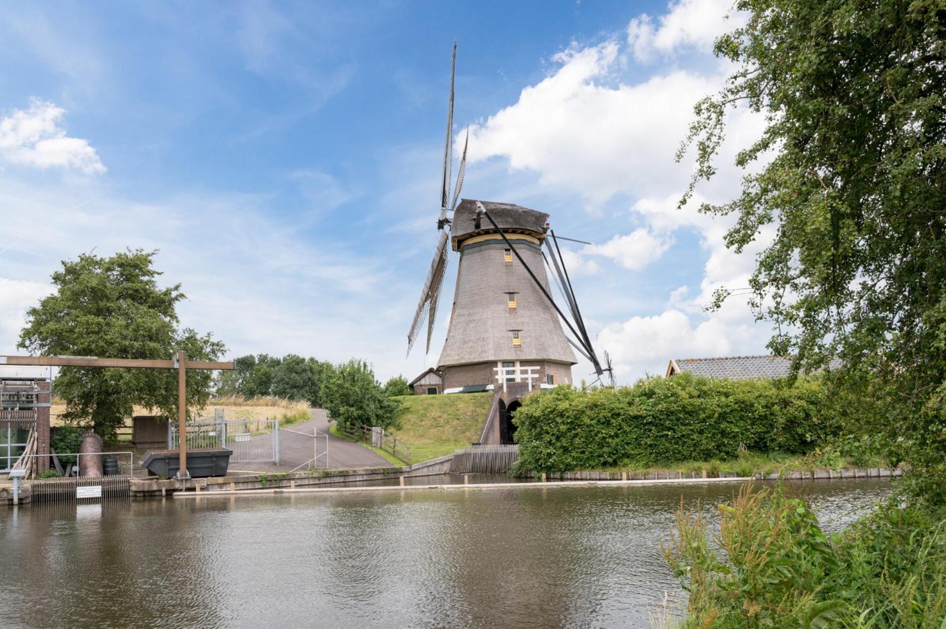 Hotel Chariot Aalsmeer Esterno foto